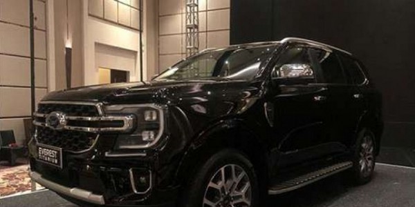 Ford Hadirkan Everest 2023 demi Bersaing dengan Pajero dan Fortuner