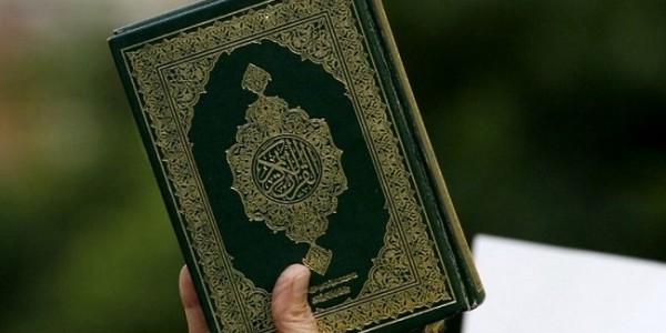 Akibat Robek Salinan Alquran, WN Prancis Ditahan  di Yunani