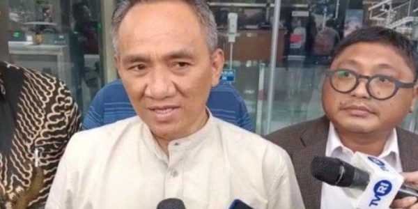 KPK Periksa Andi Arief soal Dugaan Dana ke Musda Demokrat Kaltim