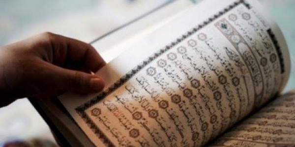 Ulama Dunia Kutuk Perobekan Alquran oleh Israel: Aksi Biadab!