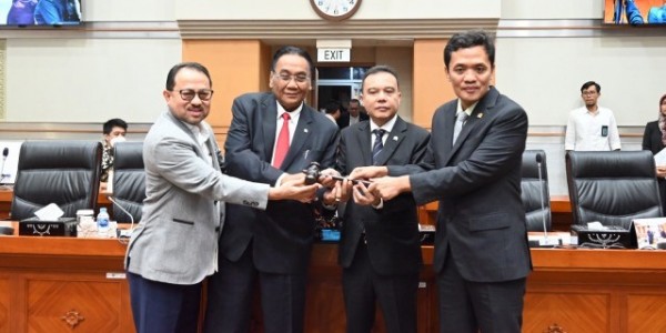 Dilantik Jadi Wakil Ketua Komisi III DPR, Habiburokman: Saya Meneruskan Perjuangan Pak Desmond