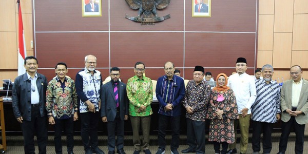 Komite I DPD RI Dan Pemerintah Bahas Keppres dan Inpres Soal Penyelesaian Pelanggaran HAM Berat Secara Non Yudisial