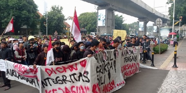 Massa Formak Desak Kejagung Usut Tuntas Kasus Korupsi yang Diduga Libatkan Menteri