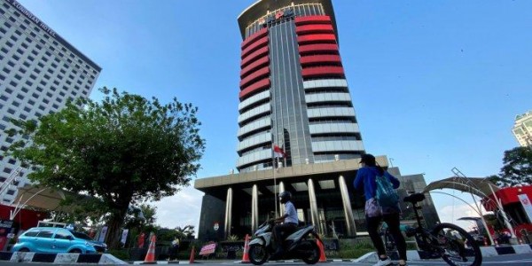 KPK Tahan Sekretaris DPRD Pemalang Sodik Ismanto