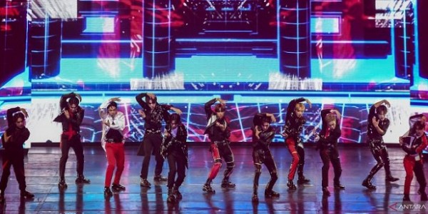 THE BOYZ Rampungkan Konser Dalam Tiga Jam  