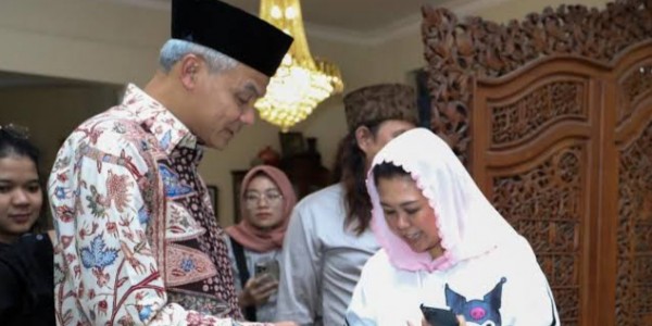 Ganjar Ungkap Kedekatan Dengan Yenny Wahid dan Keluarga Gus Dur