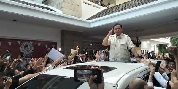 Prabowo Subianto Resmikan Rumah Relawan Pemenangan Prabowo di Imam Bonjol 