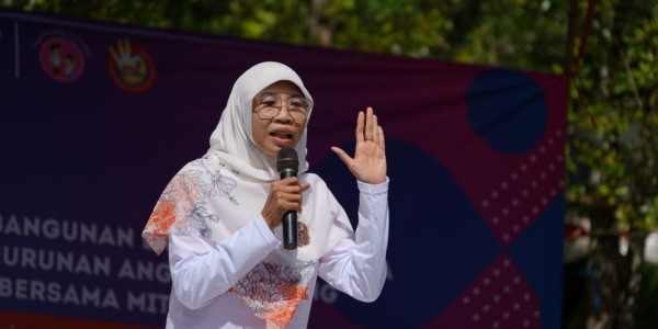 Jokowi Banggakan Penurunan Angka Stunting, DPR: Masih Jauh dari Target