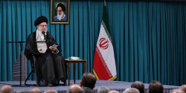 Ayatullah Khamenei: IRGC Iran adalah Organisasi Anti Teroris Terbesar di Dunia