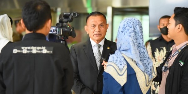 DPR Apresiasi Langkah Wapres Berkantor di Papua