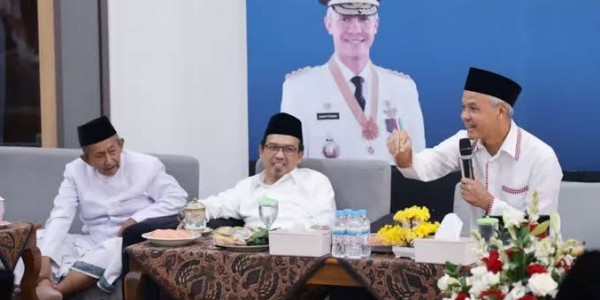 Terima Aspirasi Para Masyayikh, Ganjar Kaji Program Insentif Guru Keagamaan di Level Nasional