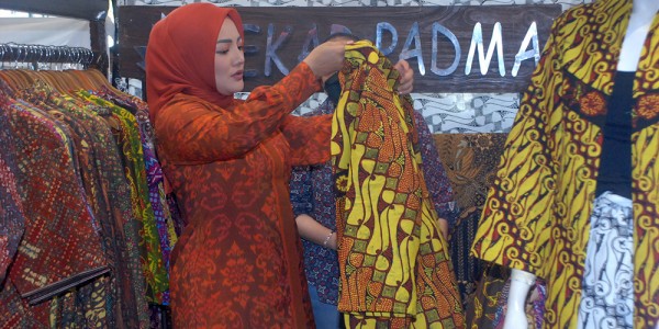 PIA Gelar Bazar Murah  Sambut HUT DPR RI Ke 78
