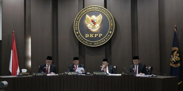 DKPP Jatuhkan Sanksi Kepada Sekjen Bawaslu dan Berhentikan Tujuh Penyelenggara Pemilu