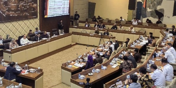 Komisi II DPR Bersama Pemerintah Setujui Jadwal Pendaftaran Capres-Cawapres 19-25 Oktober 2023