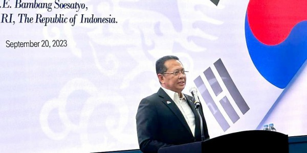 Ketua MPR RI Berikan Kuliah Umum Tantangan Masa Depan di Yeungnam University, Korsel