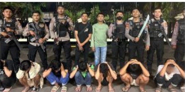 Diduga Hendak Tawuran, Polisi Amankan 12 Remaja dan Sajam di Jakbar
