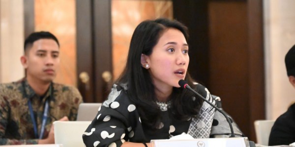 Puteri Komarudin Tekankan Upaya Antisipasi Secara Global Pesatnya Perkembangan AI