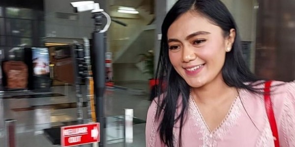 Presenter TV Brigita Manohara Dihadirkan di Sidang Suap Ricky Ham Pagawak