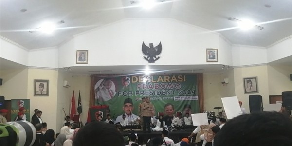 Muzani Sebut Prabowo Ingin Gratiskan Makan dan Minum Susu Bagi Pelajar