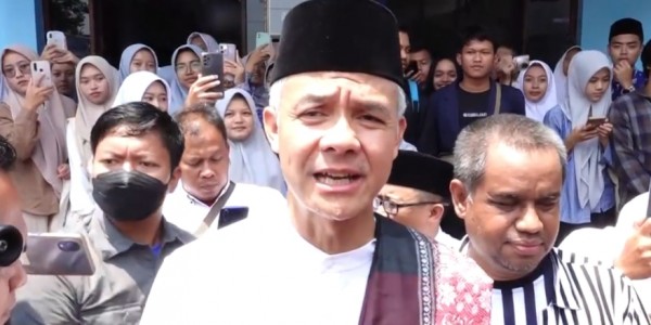 Datang ke Ponpes Darussalam Ciamis, Ganjar Bicara Pentingnya Pendidikan Vokasi Bagi Santri