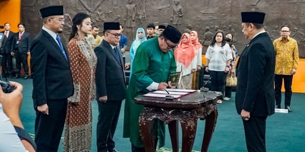 Ketua MPR RI Lantik PAW Anggota MPR dari Fraksi Nasdem dan PKS
