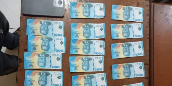 Gunakan Duit Palsu untuk Beli HP, Pemuda di Ciledug Diciduk Polisi