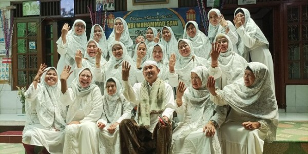 Tak Lupa Kampung Halaman, Bang Haji Topa Hadiri Maulid Nabi di Kramat Jati