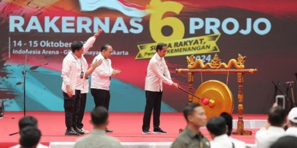 Jokowi Dinilai Kebanyakan Bangun Sandiwara Politik
