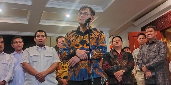 Bukan ke Jokowi, Prabowo Harus Izin Megawati untuk Pinang Gibran