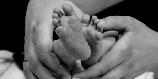 Viral Ibu Tenggelamkan Bayi di Ember Sambil Tertawa, Polisi Periksa Tiga Saksi