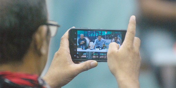 Dialektika Demokrasi dengan tema “Peran DPR Kawal Tahapan Pemilu Usai Pendaftaran Capres”
