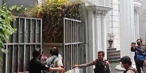 Eks Penyidik KPK Harap Polisi Temukan Barbuk di Rumah Firli Bahuri