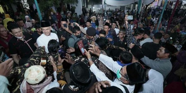 Hadiri Haul Syech Abdul Qadir Jailani, Ganjar Dicurhati UU Pesantren