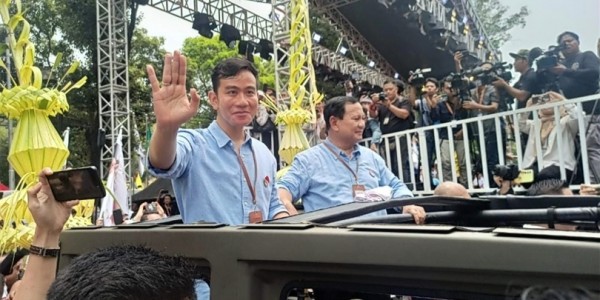 Amien Rais Sebut Gibran Anak Ingusan dan Milenial Gadungan