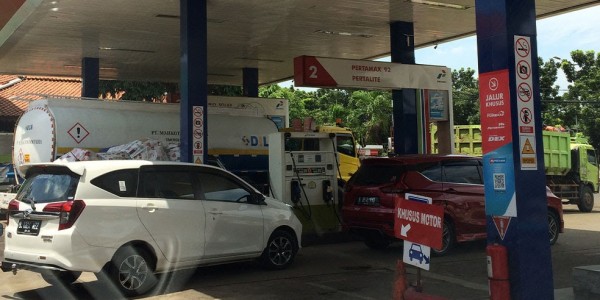 Pertamina Jangan Lebay, Sudah Seharusnya Harga BBM Turun