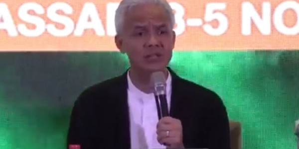 Beda Cara Tuntaskan Problem Kemiskinan: Ganjar Lewat Pendidikan, Prabowo Kasih BLT