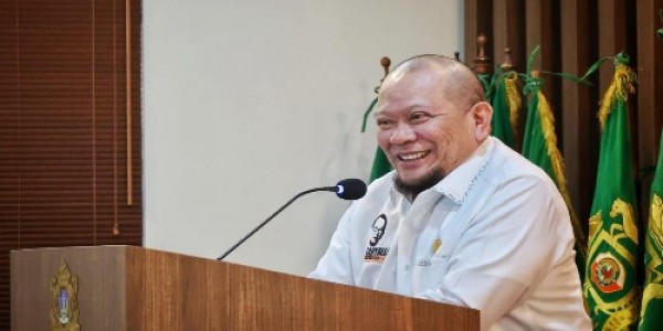 Soroti Semakin Banyak Masyarakat Terlilit Pinjol, LaNyalla: Kesulitan Ekonomi atau Fenomena Lain?
