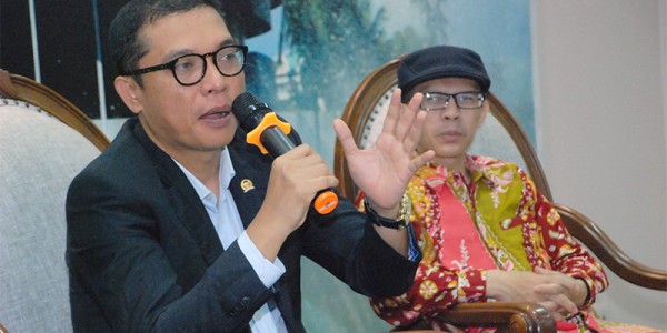 Dialektika Demokrasi dengan tema " Bersama Menjaga Kondusifitas Jelang Pemilu"