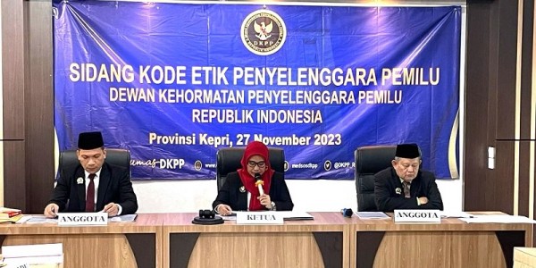 DKPP Periksa Kasek Bawaslu Kepri Karena Berhentikan Pengemudi Secara Sepihak