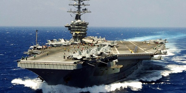 Setelah Diinterogasi Militer Iran, Kapal Induk Masuk Teluk Persia
