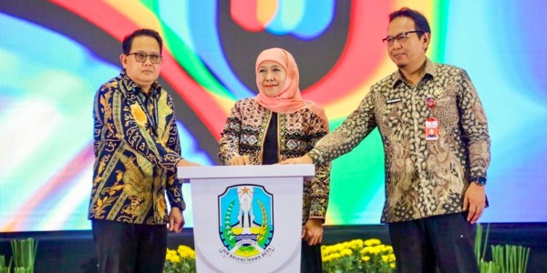 Luncurkan Sibermata Desa 2.0, Khofifah: Satu-satunya Aplikasi Pembelajaran Aparatur Desa di Indonesia
