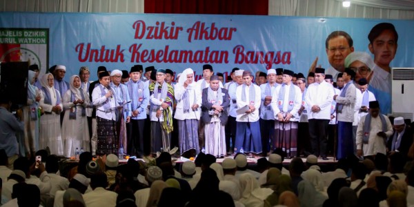 Ratusan Kiai Kampung Nusantara Deklarasi Dukung Prabowo-Gibran 