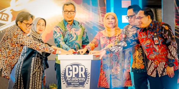 Gubernur Khofifah Berpesan Humas Tak Sekadar Jaga Reputasi Tapi Jadi Referensi dan Bisa Direplikasi