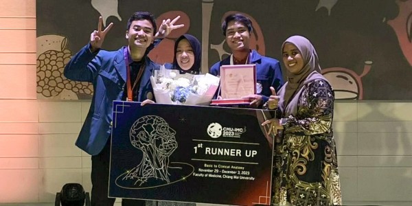 Mahasiswa FK UNAIR Raih Juara 2 dalam International Medical Challenge di Thailand