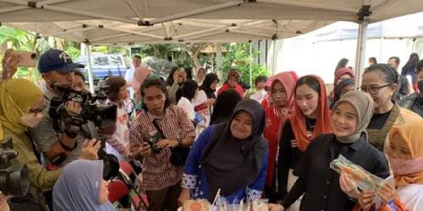Siti Atikoh Pastikan Ganjar-Mahud Sat Set Wujudkan Kedaulatan Pangan dan Bela Petani