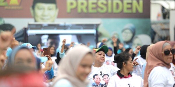 Relawan Prabowo-Gibran Gelar Senam " Sabtu Biru Langit Cerah"
