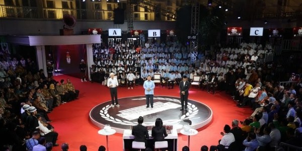 KPU Larang Tim Capres-Cawapres Beri Kode Provokatif saat Debat Berlangsung