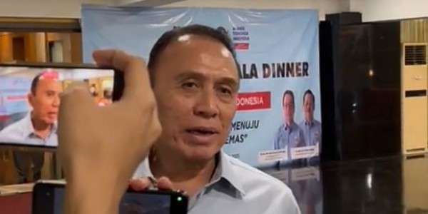 Terkait Ajudan Teddy, Iwan Bule: Kebetulan Aja Ada di Sana