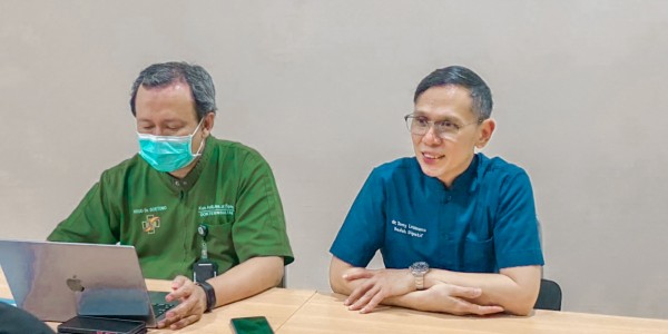 Dokter Bedah RSUD Soetomo Jelaskan Kondisi Terkini Relawan Capres Korban Penembakan oleh OTK