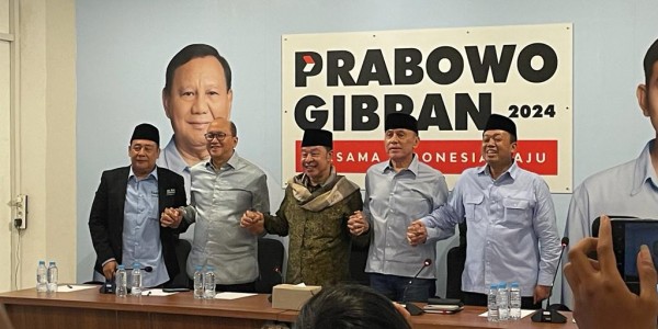 Pimpinan Ponpes Buntet Cirebon Resmi Deklarasikan Dukungan untuk Prabowo-Gibran 